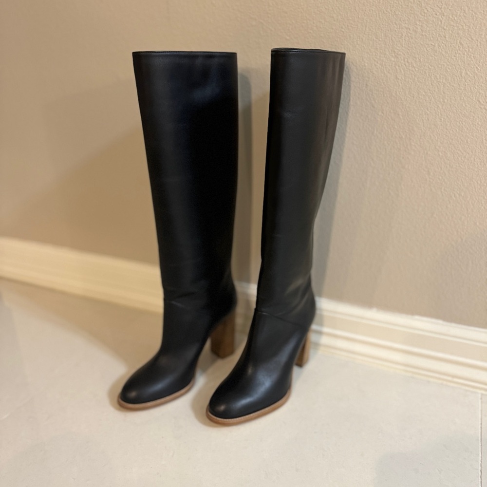 Banana Republic Lorca Leather boot